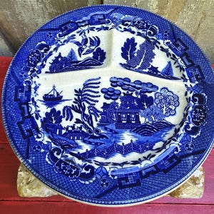 SET of 2 Blue Willow Divided Grill Plates Made in Japan 10 1 SET of 2 Blue Willow Divided Grill Plates Made in Japan 10 1