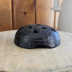 Vintage Ceramic Flower Frog – Made in Japan – Rustic Black Pottery Floral Holder – Gardener Gift – Ikebana Style Floral Arranger