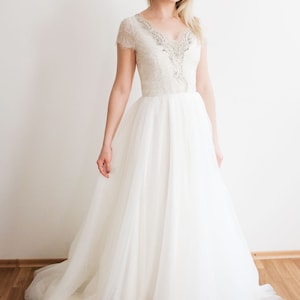 Tulle wedding dress // Lavanda / Lace wedding dress, cup sleeves bridal gown, alternative wedding, bohemian wedding gown, V neck dress image 4
