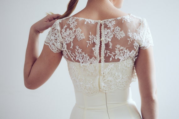lace top for over wedding dress