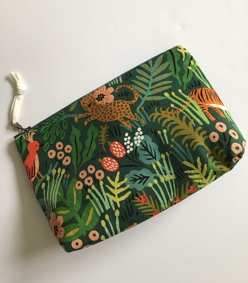 Medium pouch green leaf jungle print cotton and linen exterior cotton interfacing cotton lining