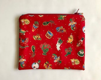Small zipper pouch, Vintage Christmas print, quilting cotton