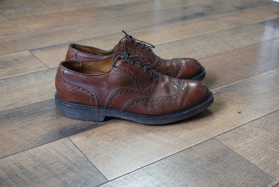 florsheim men's wingtip shoes