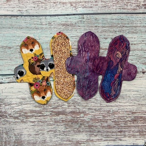 Variety Prints 8 Inch Exposed Core Washable Cloth Pads, Reusable & Leak Resistant Moderate Flow Feminine Hygiene Pads for Green Lifestyles