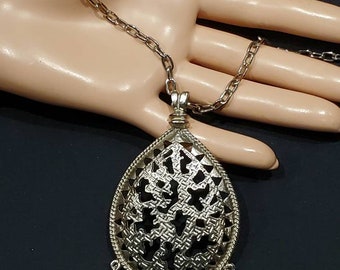 Silvertone 60's/70's Bohemian Style Filigree Dangle Pendant Signed Lisner.