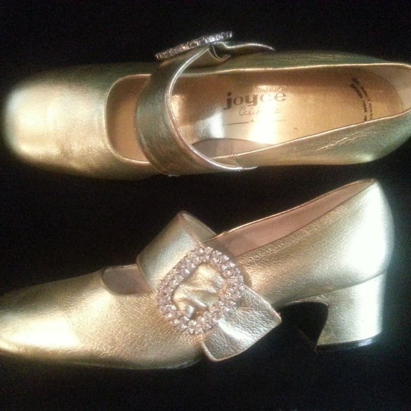 Vintage  Mid Century 1960s Gold Evening Shoes Rhinestone Buckle Pumps Size 7