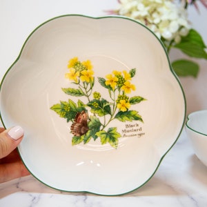Medium Round Scalloped Dish / Bowl Worcester Herbs (Green Trim) Set of 2