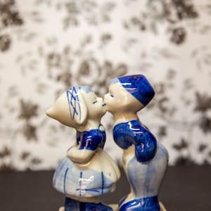 Vintage Blue Porcelain Figurine Boy and Girl Delft Holland Porcelain Statuette Delft Blue Porcelain Home Decor