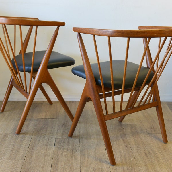 Mid Century Danish Modern Helge Sibast No. 8 Chairs - A Pair