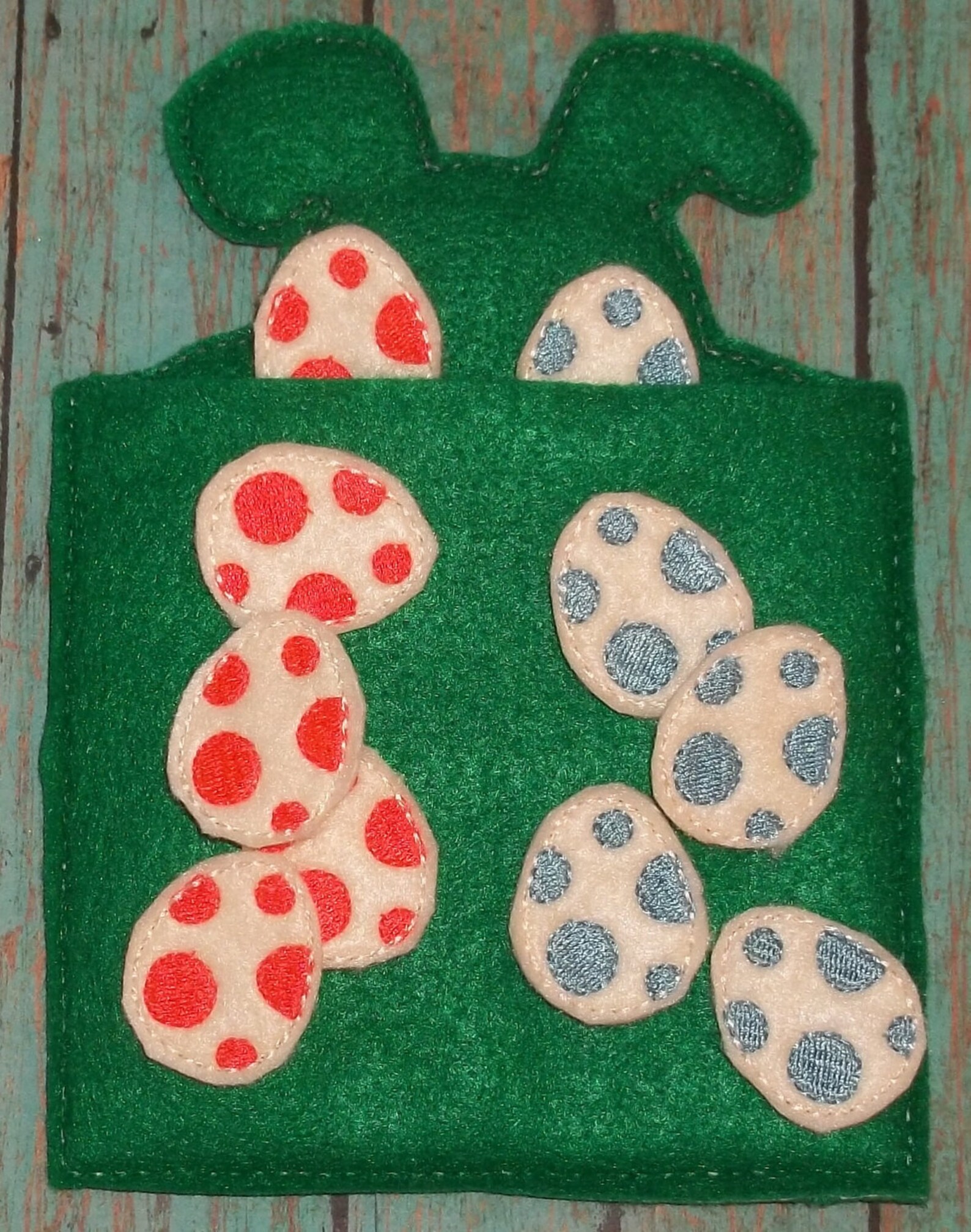 Peeking Easter Bunny Tic Tac Toe Felt Game Embroidered Board Games ...