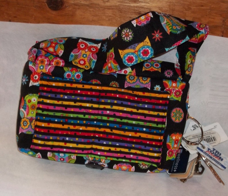 Wise Owl Coupon Organizer Tote Bag Quilted Sorts Coupons with Key and Pen Holder 7/' /'x 9 X 2 wide Colorful Owls lines with stripes