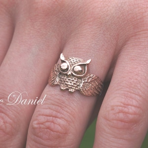 10k, 14k or 18k Gold, White, Yellow or Rose Gold, Owl Band As Wisdom & Knowledge Symbolic Ring, Unisex Ring for Man or Woman. Bird Ring.
