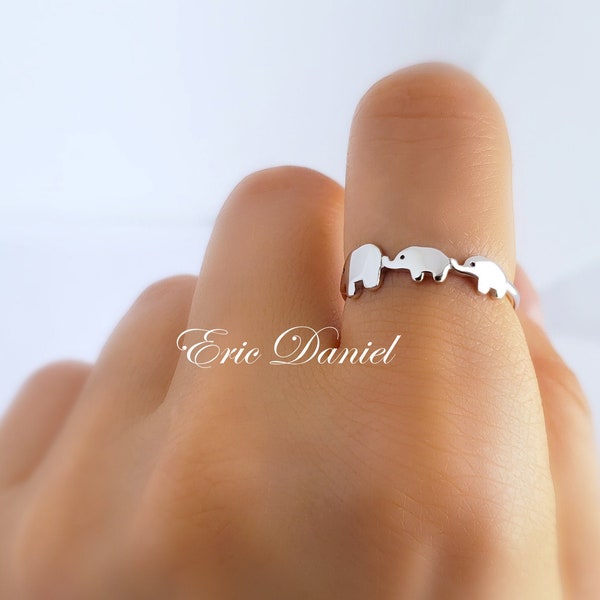 Elephant Ring With Mother and Babies in Sterling Silver, Yellow or Rose Gold, Good Luck Ring, Elephant Jewelry, Gift For Mother.