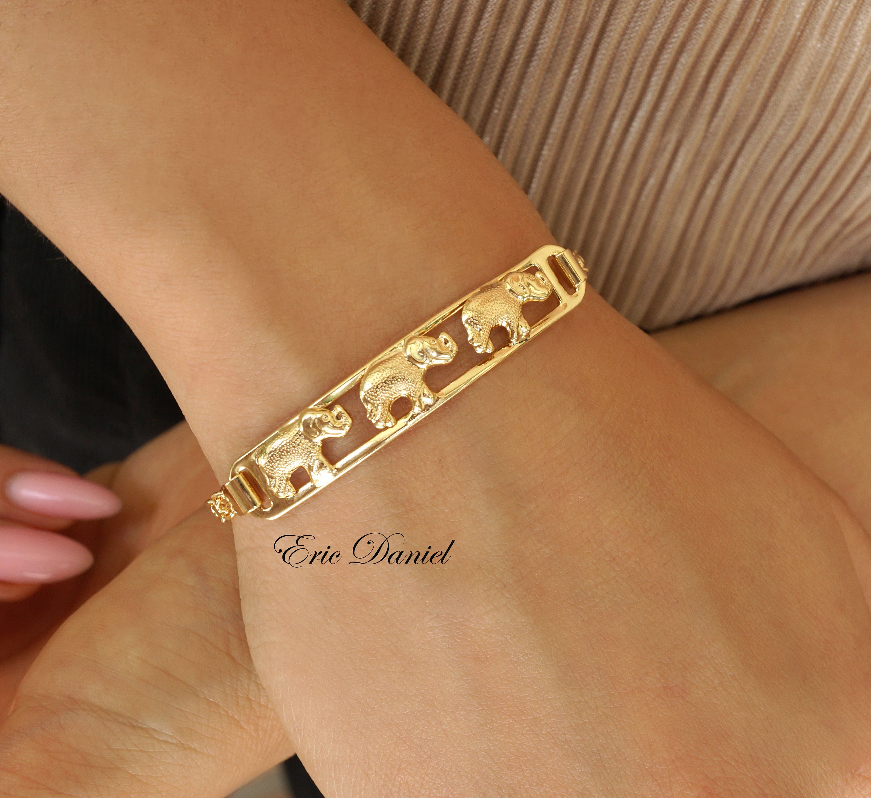 14K White Gold Elephant Link Bracelet | Shin Brothers Jewelers Inc.