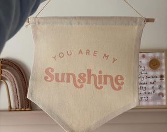You Are My Sunshine 吊り下げバナー 24 x 24 cm、他の文字色もご用意しております