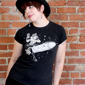 CLOSEOUT Women&#39;s Pin Up Crew T-Shirt small or XL extra large