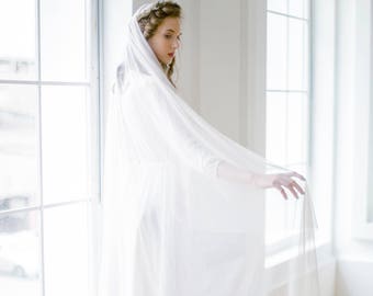 Silk tulle waltz wedding veil