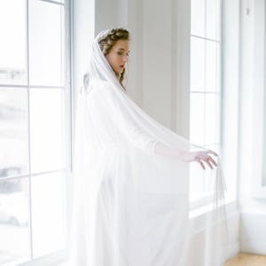 Silk tulle waltz wedding veil