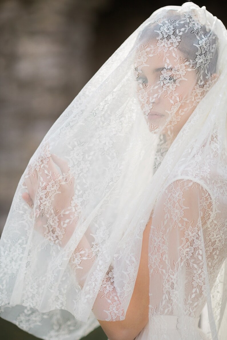 Long Lace Wedding Veil Etsy