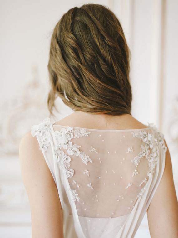 Off-white Wedding Gown With Sheer Embroidered Back - Etsy Denmark