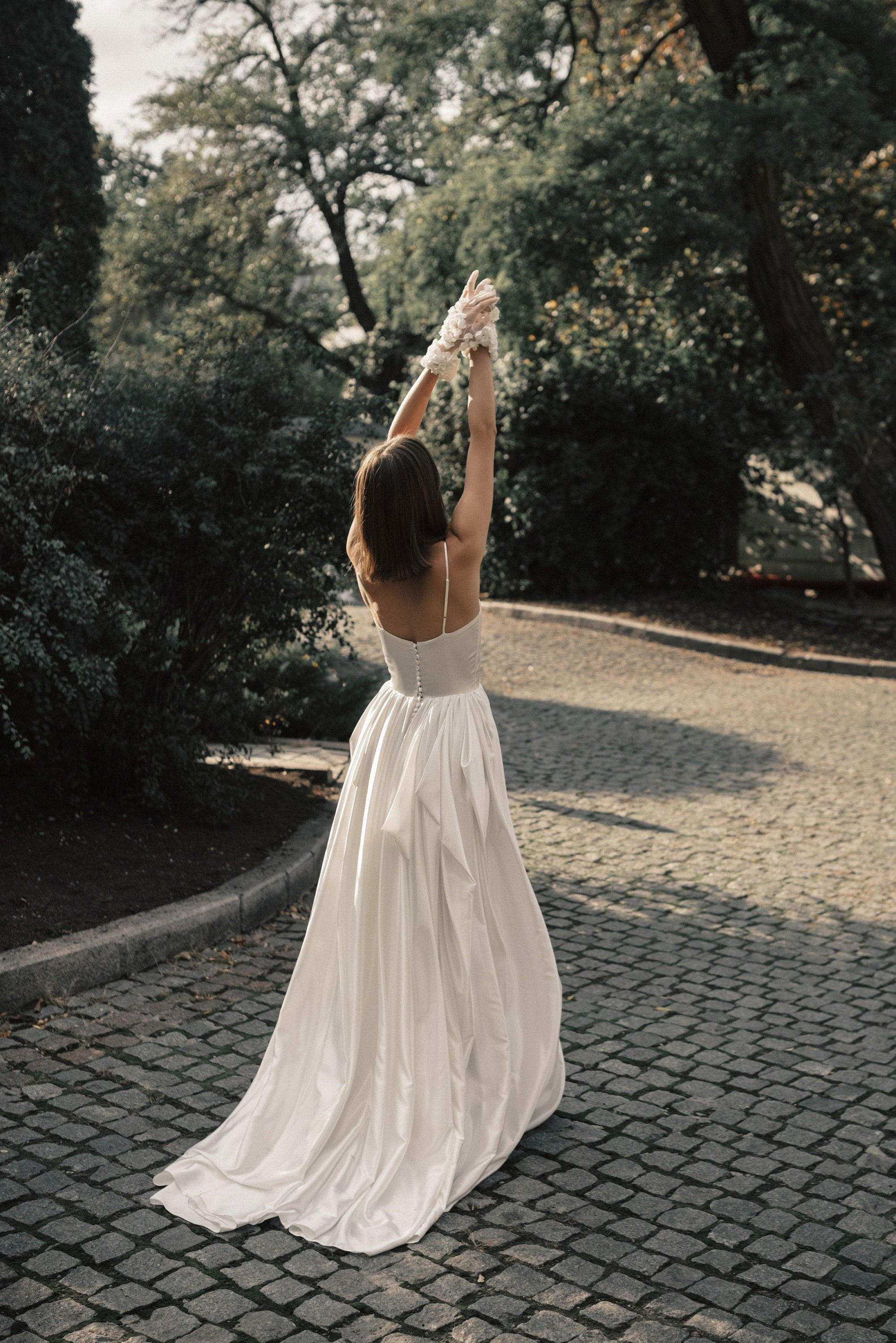 silk strappy wedding dress Strappy Sparkling Slit Empire Waist Wedding Dress Model