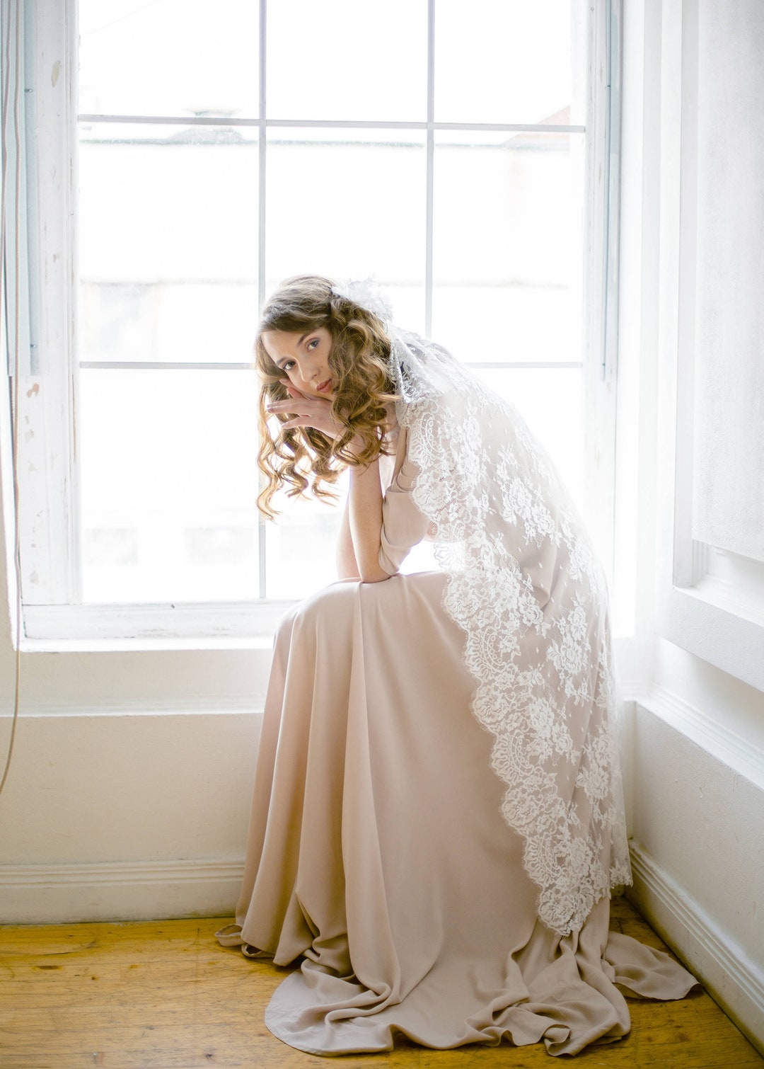 Velo Da Sposa Fatto A Mano Con Perline: Perle, Cristalli, Bordo - Foto 5