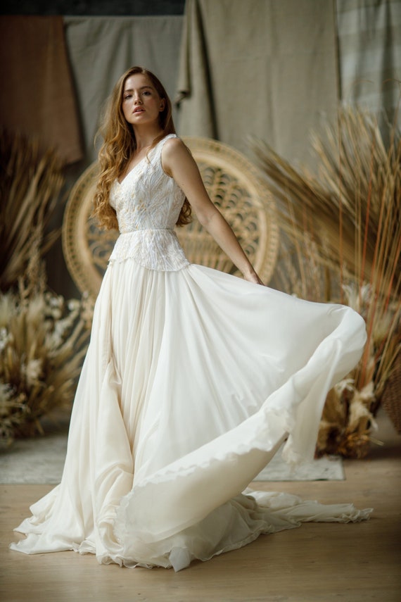 corset boho wedding dress