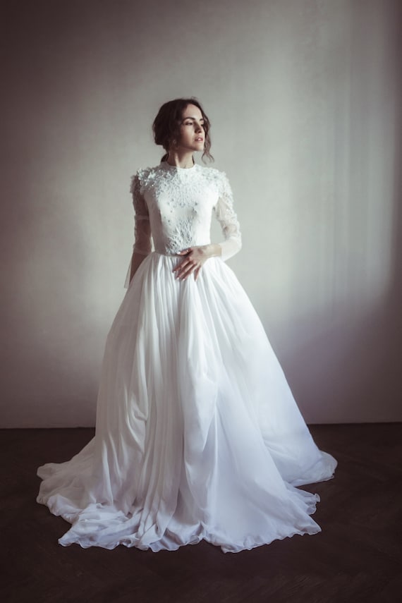 Embroidered Illusion Bodice Wedding Dress, Sheer Long Sleeve Wedding Dress, Ball Gown Wedding Dress, Modest Off-white Wedding Dress - Etsy Israel Embroidered Illusion Bodice Wedding Dress, Sheer Long Sleeve Wedding Dress, Ball Gown Wedding Dress, Modest Off-white Wedding Dress - Etsy Israel