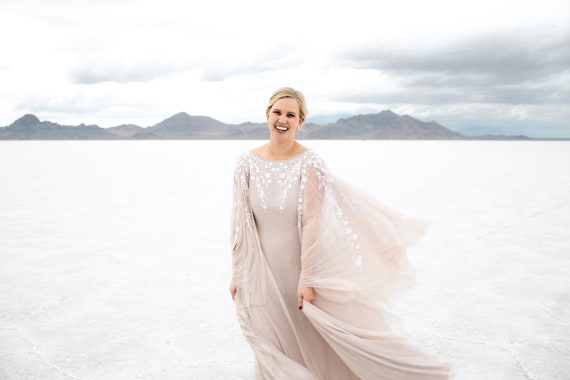 plus size wedding dresses with flowy sleeves Sheer Long Sleeve V-Neck Plus Size Wedding Dress EU44 / off White main image 1