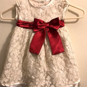 Vintage Baby Dresses Pearl White Baby Girl Easter Party Dress 18M Lace Layered Dress Cherry Red Bow Tie Waist Band EVC Dress Flower Girl