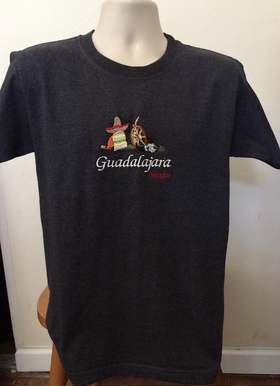 Guadalajara Mexico Embroidered T shirt Adult Medi… - image 1