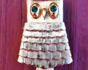1970's AVON Owl "Regence" Empty Perfume Compact Pin Brooch - Great Condition - Emerald Rhinestone eyes
