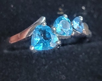 14kw gold blue topaz ring size 6.5