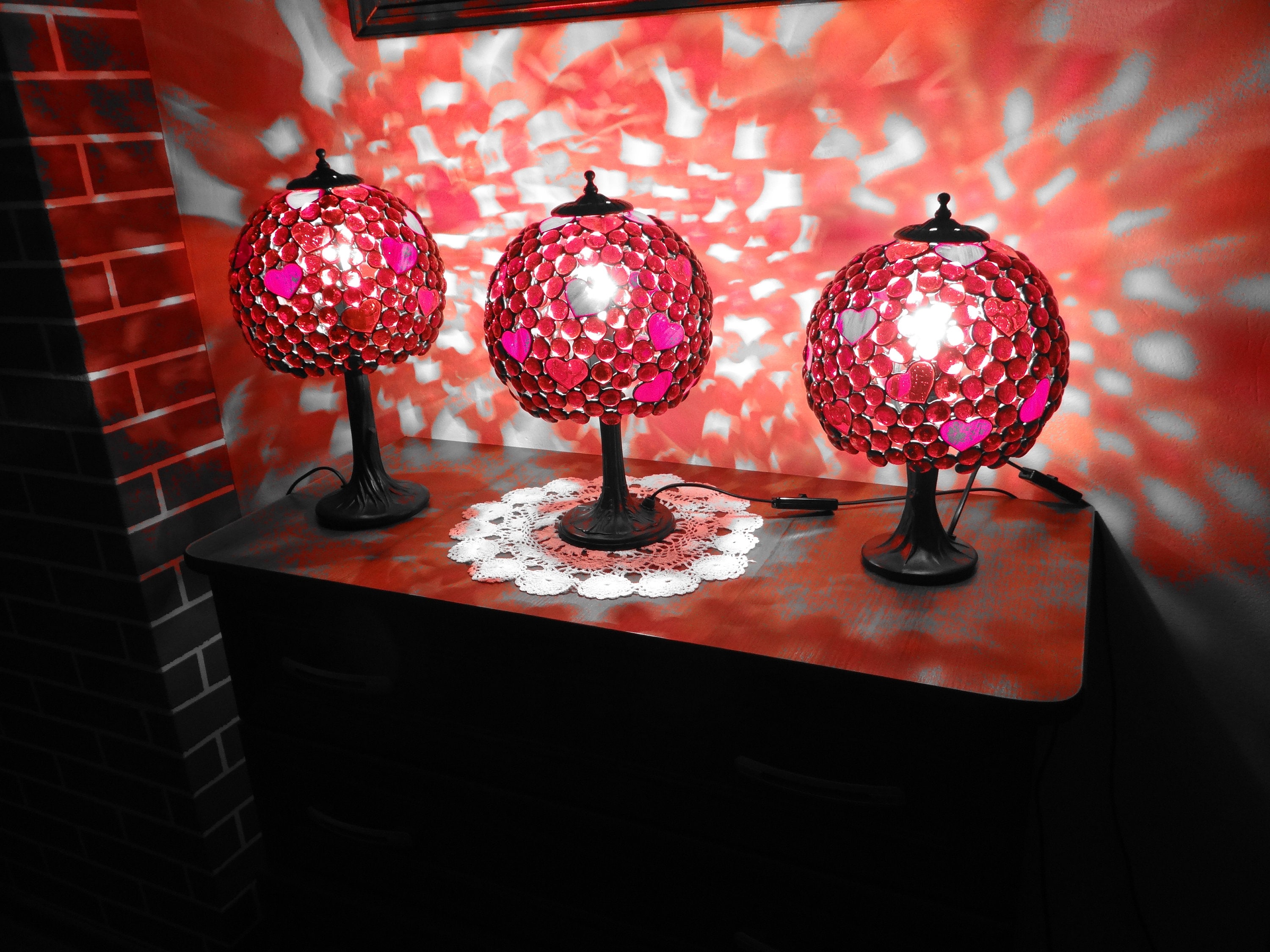 This handmade stained glass lamp just stole your heart