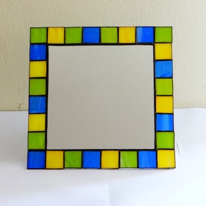Espejo de mesa Mosaico verde Espejo de maquillaje Espejo de vidriera Arte de vidrio Hecho a mano Regalo del día de la madre Cumpleaños Espejo de tocador