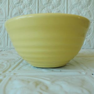 Vintage Yellow Bauer Pottery ~ Ring Ware Bowl #24 ~ Ringware ~ For Cheaper Shipping Choose Ground Instead of Priority