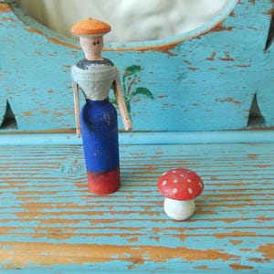 Vintage Large 2.75&quot; Woman ~ Wooden Erzgebirge Figure With Mushroom ~ Putz Miniature Toys Made In Germany