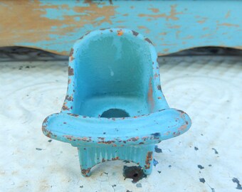 Vintage Kilgore Cast Iron Girl Toys ~ Potty Chair  ~ Chippy Paint ~ Robin's Egg Blue Color With A Turquoise Tint