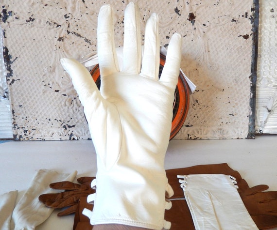 Four Pair of Vintage Women's Gloves ~ Leather or … - image 4