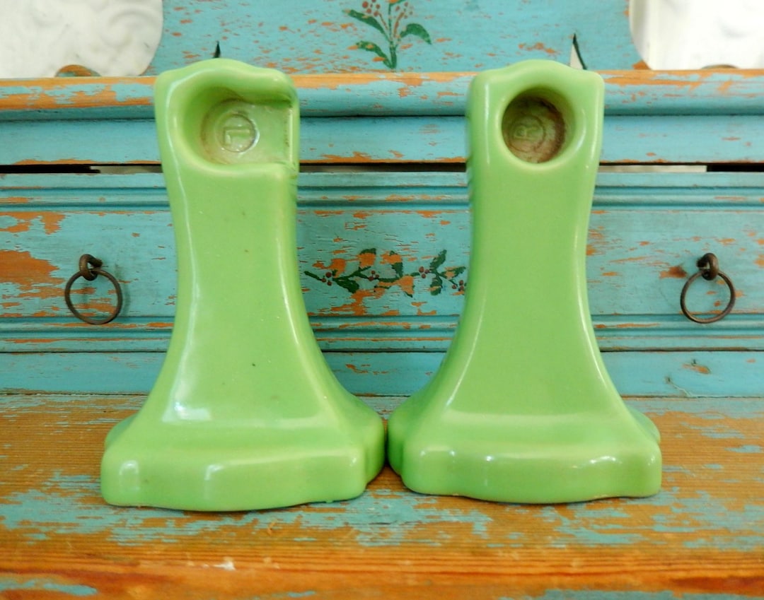 Vintage Jadeite Green ~ Porcelain Toilet Paper Holder ~ Vintage ...