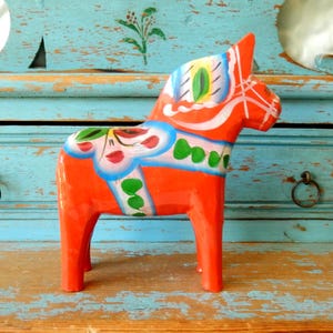 Vintage Wooden 4&quot; Dala Horse Figure ~ Beautiful Piece ~ Orange Hand Painted Swedish Horse