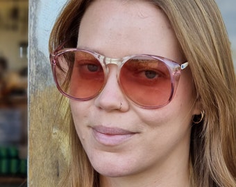 Authentic Vintage Sunglasses Clear Dusty-Pink Large Frame Oversized Eyewear for Women, Vintage Sunglasses, Vintage 1970's Women's Sunglasses