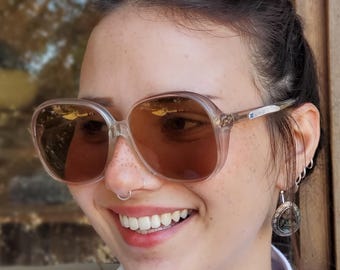 Zonnebrillen, zonnebrillen dames, vintage brillen, vintage zonnebrillen uit de jaren 70 met helder frame, NOS grote vierkante zonnebrillen, New Old Stock German Eyewear