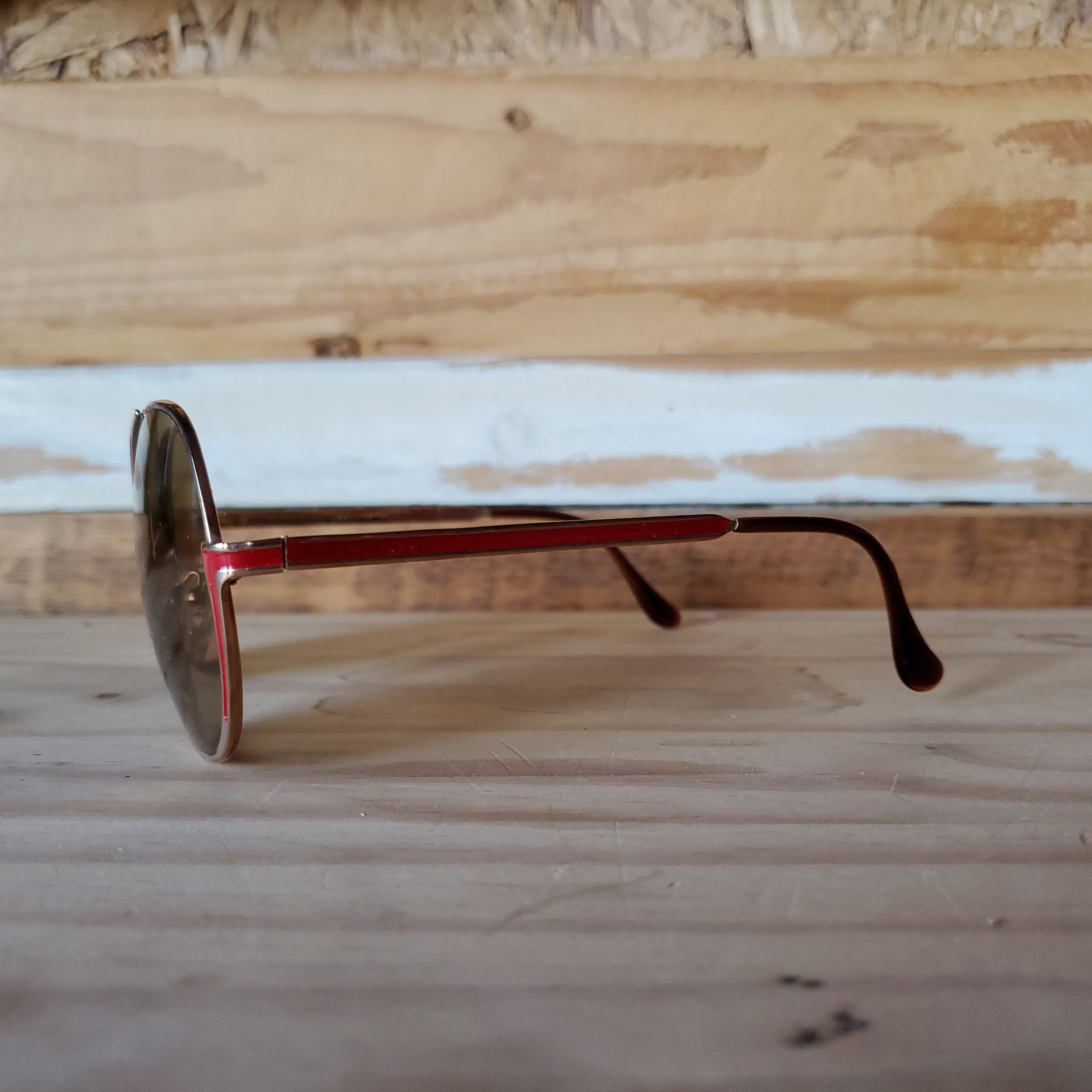 Vintage Oversize Sunglasses NOS Grey Lens Red/Gold Frame 80s-90s Retro Glasses Laurinny Small Y2k Narrow Rectangle Sunglasses for Women Men  main image 3