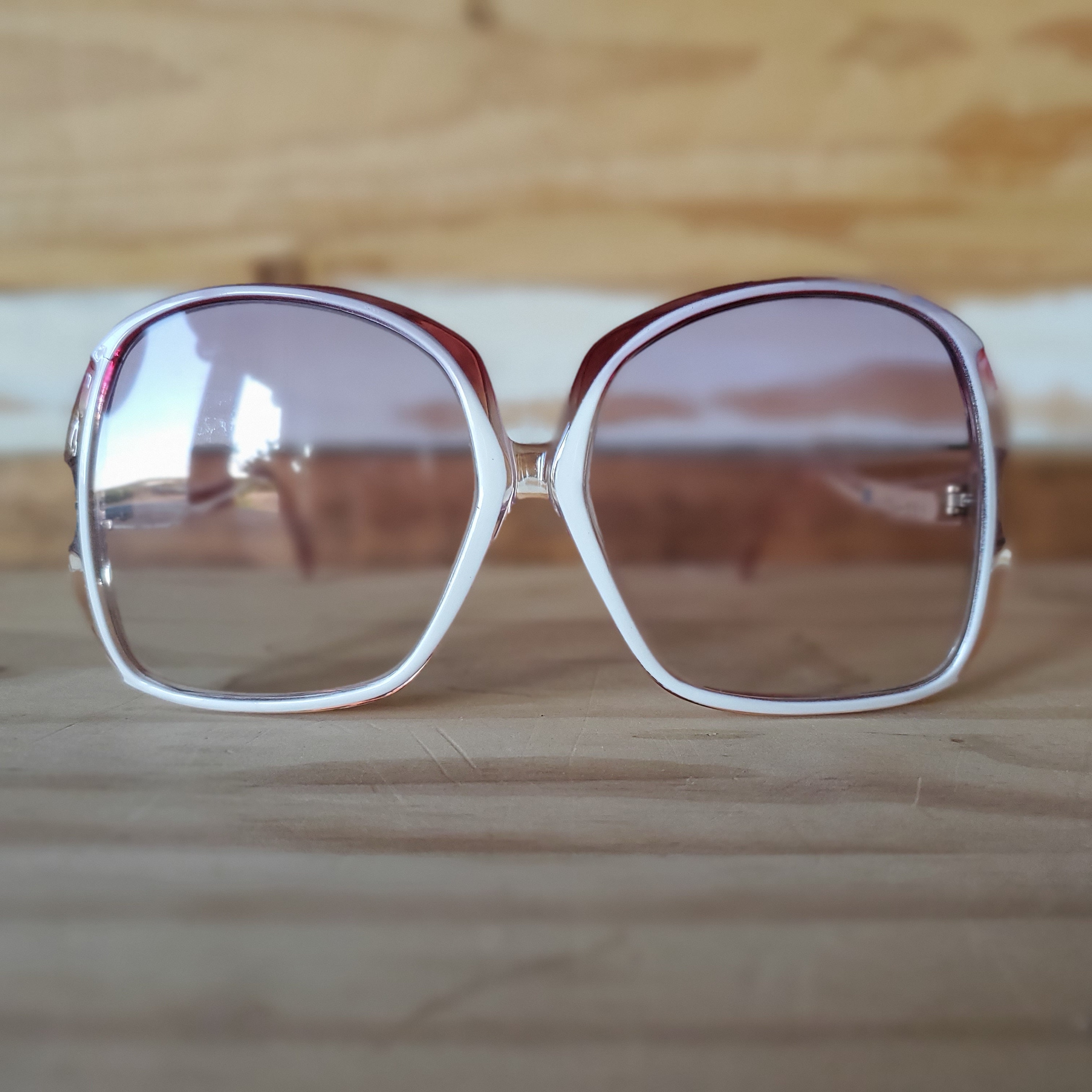 1970s Oversized Woman Sunglasses, Vintage Large Square Pink  display picture 1