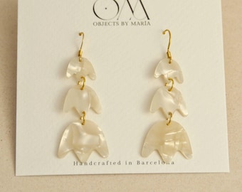 Cascading Tulip Earrings, Mother of Pearl Effect Jewelry, Long Flower Earrings, Eco Friendly Resin, Minimalist Dangle Earrings, Gift for Her