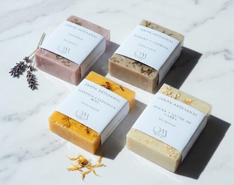 Savons naturels faits main. Aromathérapie. Glycérine végétale. Huiles essentielles. Savons naturels pour le bien-être et les spas.