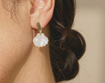 Seashell Earrings, Vegetable Resin, Mother of Pearl Effect , Minimalist Jewelry, Handmade Summer Gift for Her