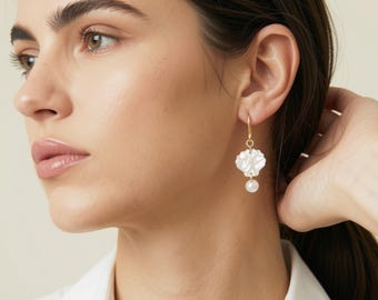 Seashell Earrings, Vegetable Resin, Mother of Pearl Effect , Minimalist Jewelry, Handmade Summer Gift for Her