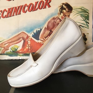 Aaaa width shoes deals